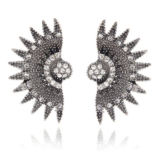 Geometric Earrings - Picture 2 of 8